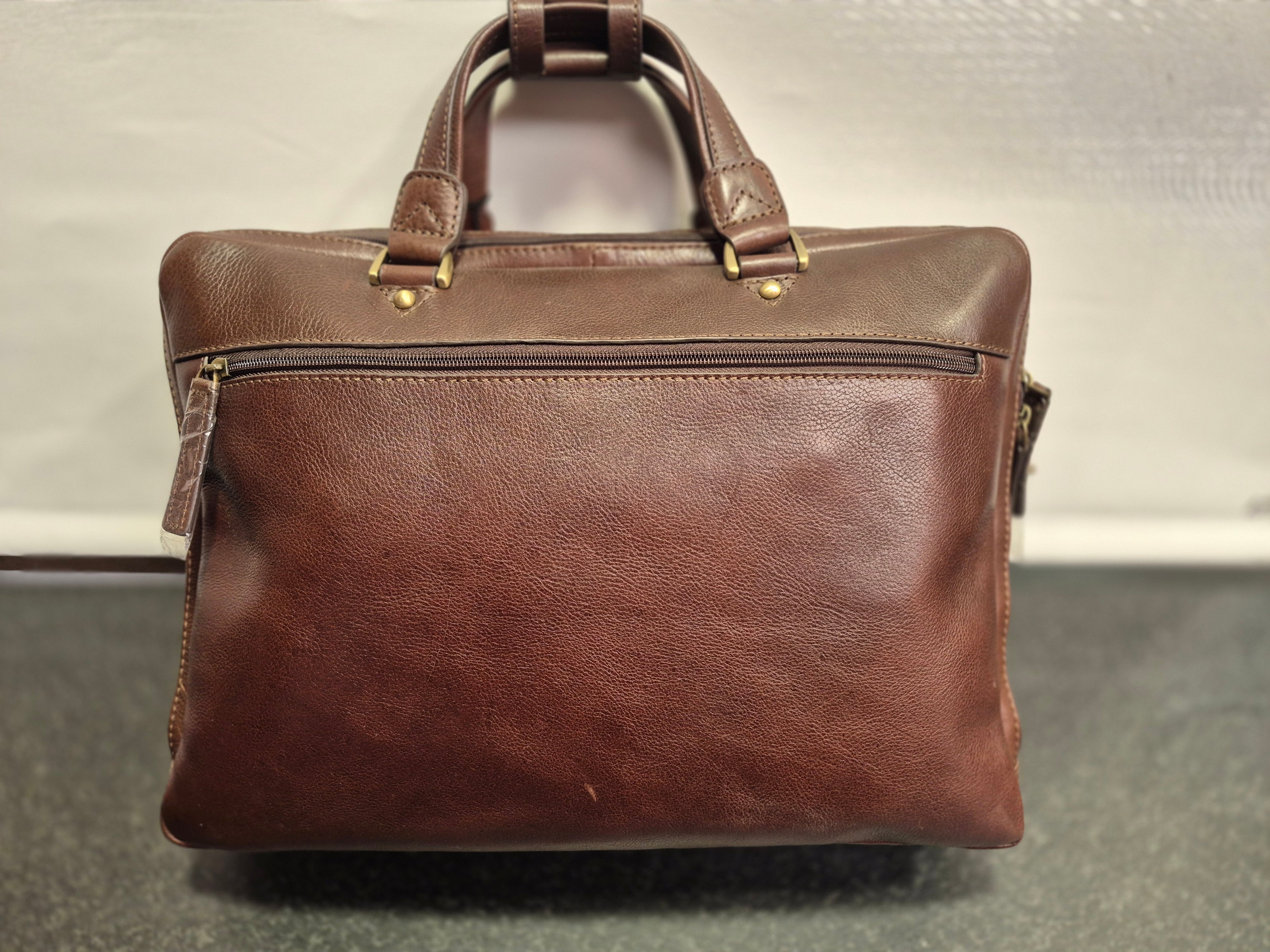 Laptop office leather shoulder bag with handle